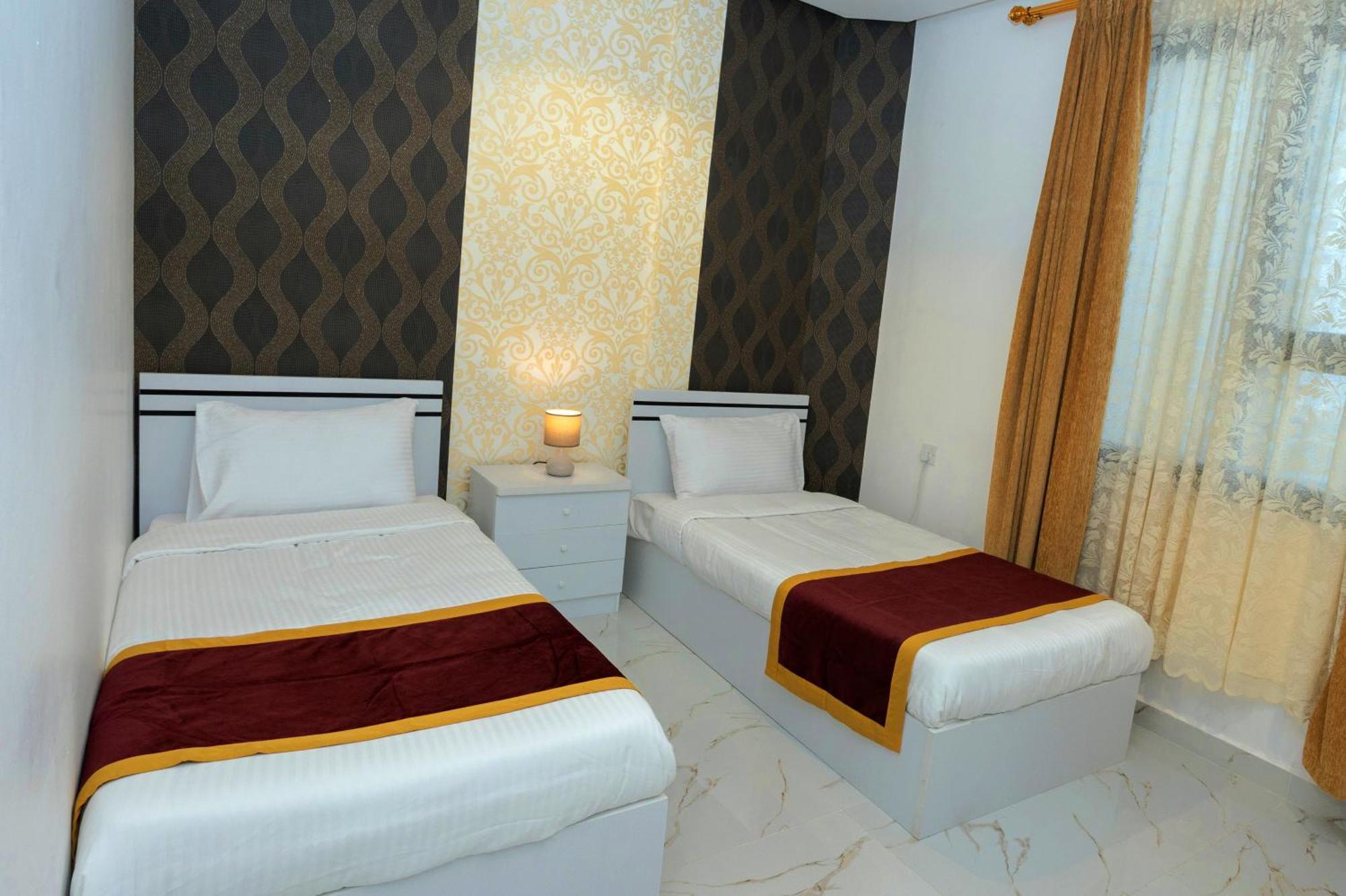 Golden Dahlia Fintas Lejlighedshotel Kuwait City Eksteriør billede